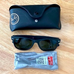 Brand new Ray bands Wayfarer